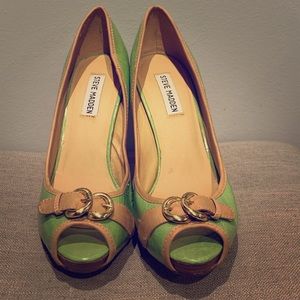 Steve Madden lime green and tan peep toed heels